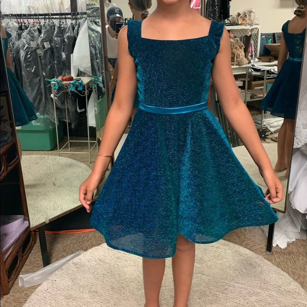 Girls dress